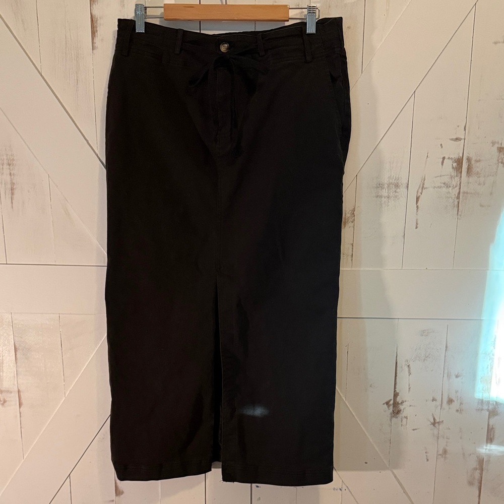 In Loom Relaxed Cotton Black Skirt with front slit.